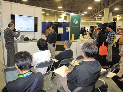 ショートトークを行うOsni Marques博士（ローレンスバークレー国立研究所）